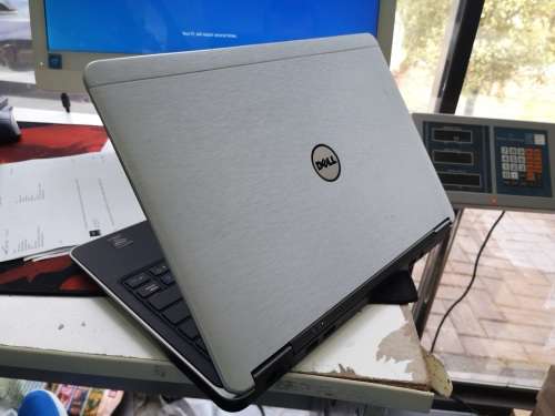 LIMITED EDITION**ULTRABOOK**DELL LATITUDE E7240*i5-4210U*6GB RAM*256GB SSD*BACKLIT KEYBOARD*